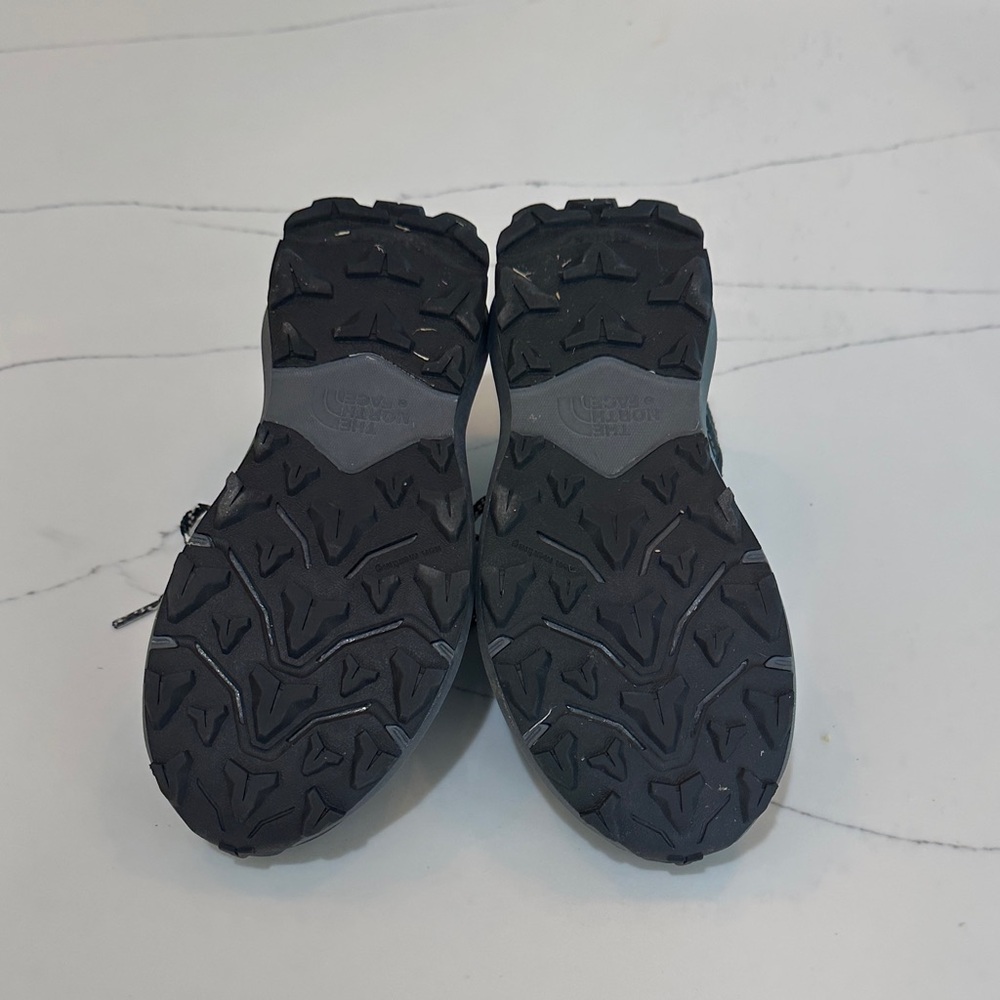 The North Face Kids Black Fastpack Waterproof Hiking Shoe - Picture 6 of 6